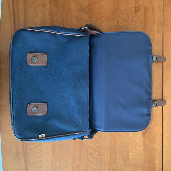 Aldo brand portfolio. - Picture 3 of 4